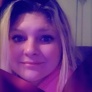 Meet your Posher, Leeanna